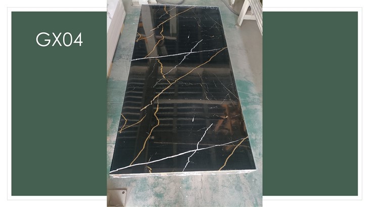 Panel Dinding PVC Berlapis Emas Hitam